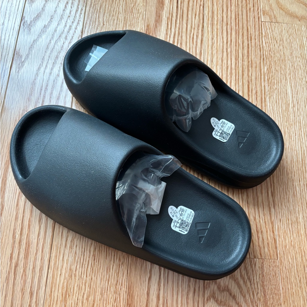Adidas Yzy Black Slides